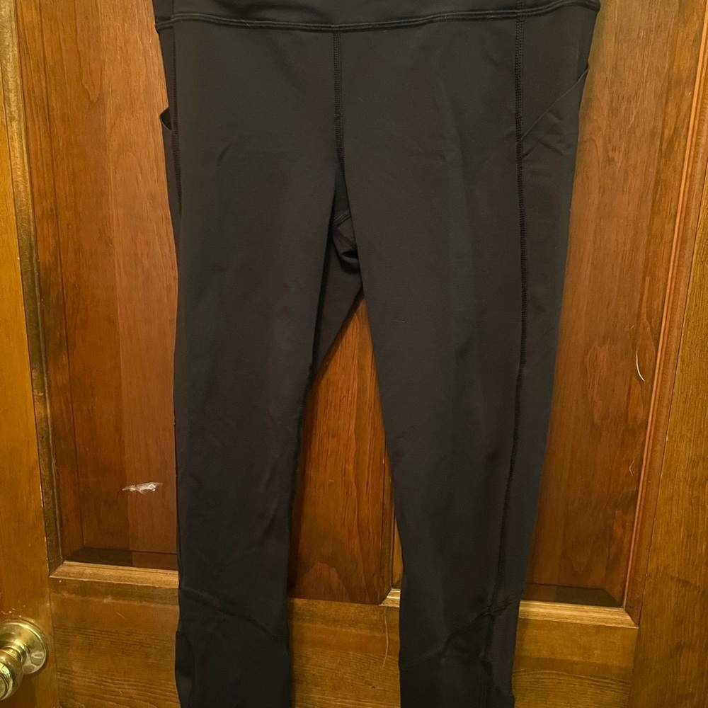 Lululemon black leggings size 6
